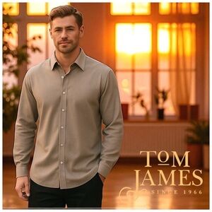 Tom James Men’s ‘Royal Classic’ Dress Shirt. Medium-Gray. Size 17”
